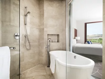 cdbca-deluxe-room-bathroom.jpg